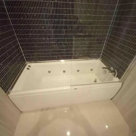 Luxury Penthouse With Amazing Sea View First Row 公寓 *