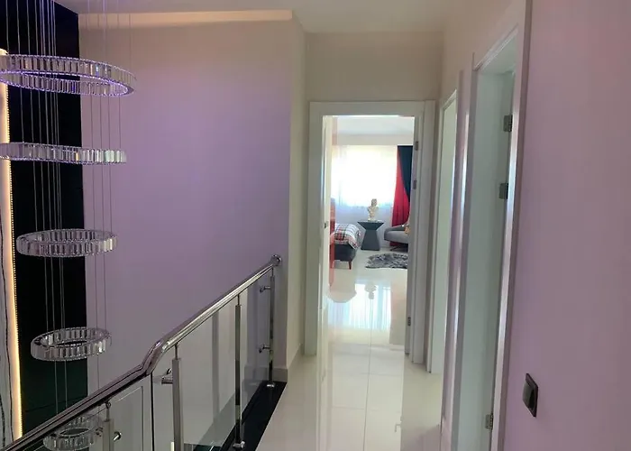 Luxury Penthouse With Amazing Sea View First Row Апартаменты