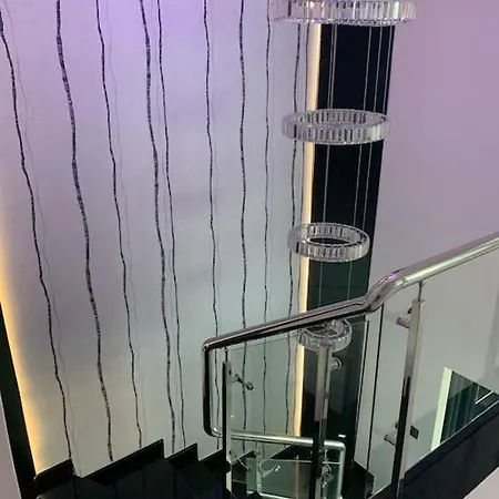 Luxury Penthouse With Amazing Sea View First Row Apartament